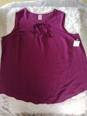 Sleeveless Tie-Neck Shell Top in Deep Plum